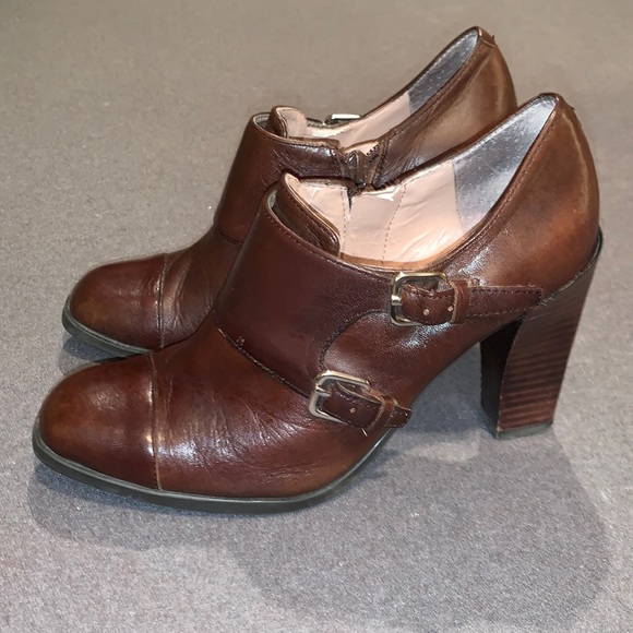 🦋Marc Fisher Menswear style heeled booties - 5 - Picture 1 of 13